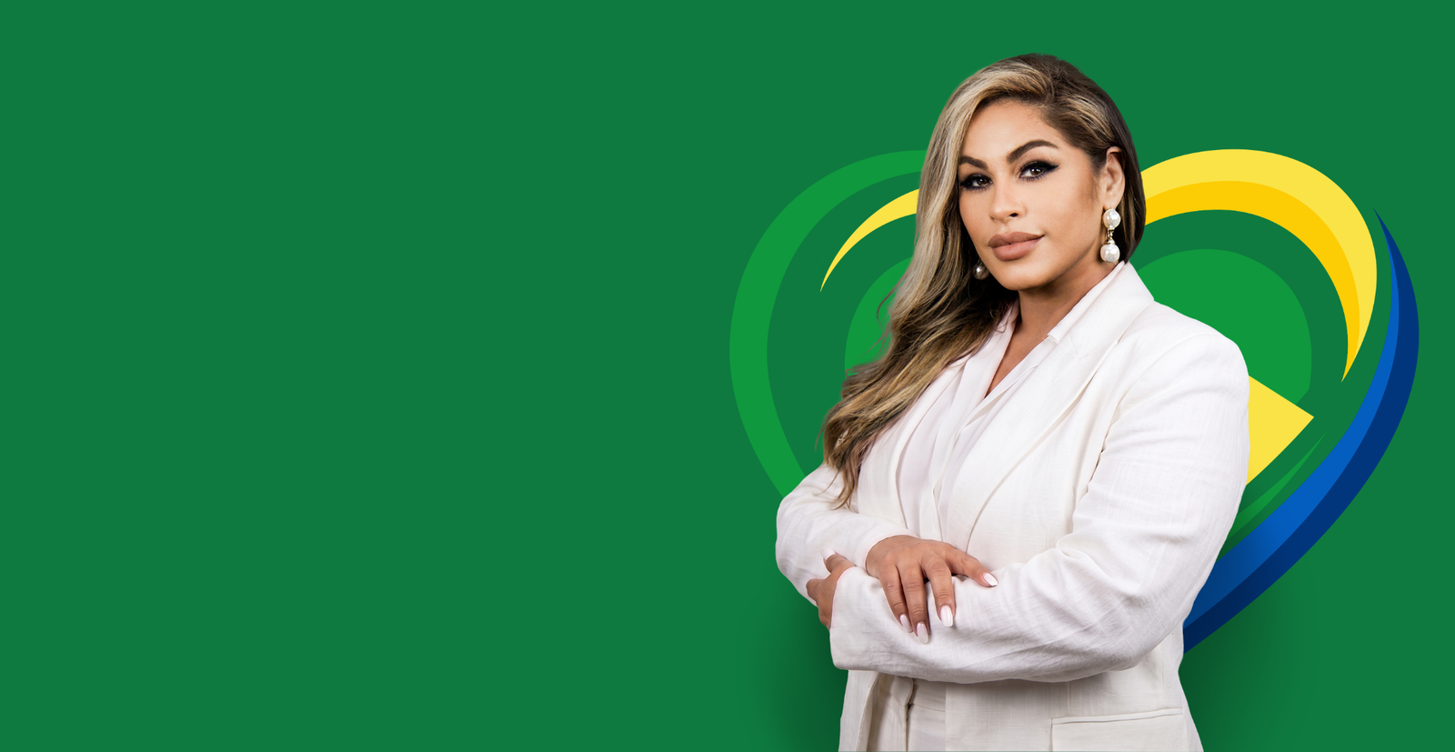 Michelle Nascimento de braços cruzados